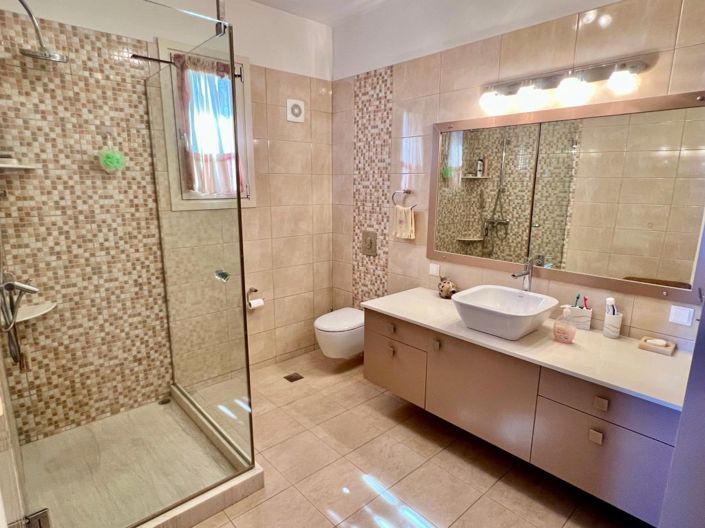 Image No.17-3 Bed Villa for sale