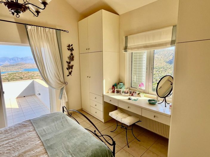 Image No.8-3 Bed House for sale