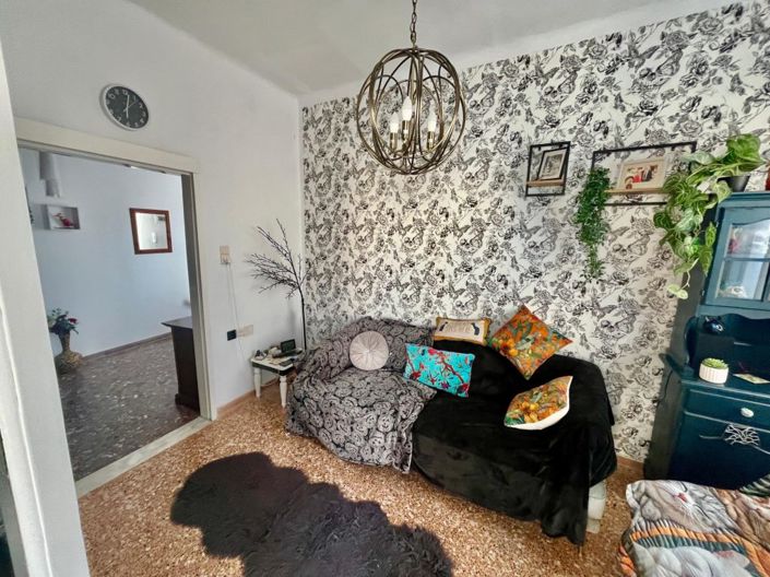 Image No.16-2 Bed House for sale