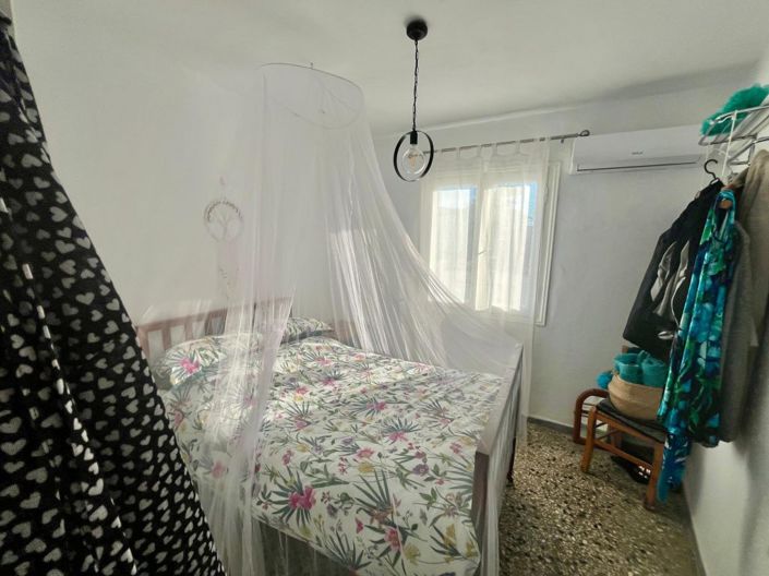 Image No.20-2 Bed House for sale