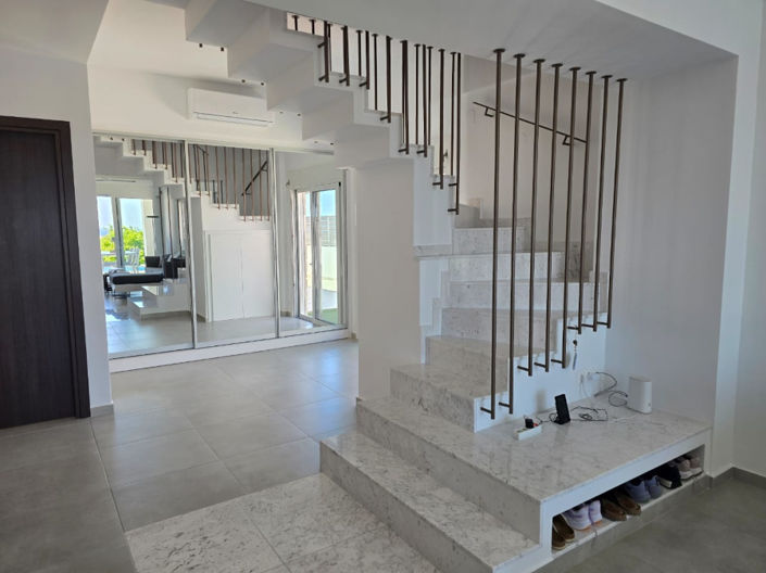 Image No.9-3 Bed House for sale