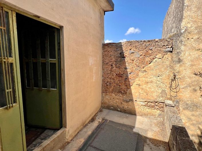 Image No.16-3 Bed House for sale
