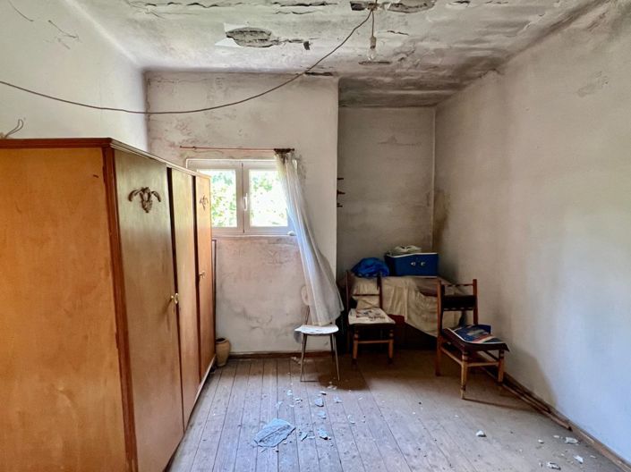 Image No.18-3 Bed House for sale