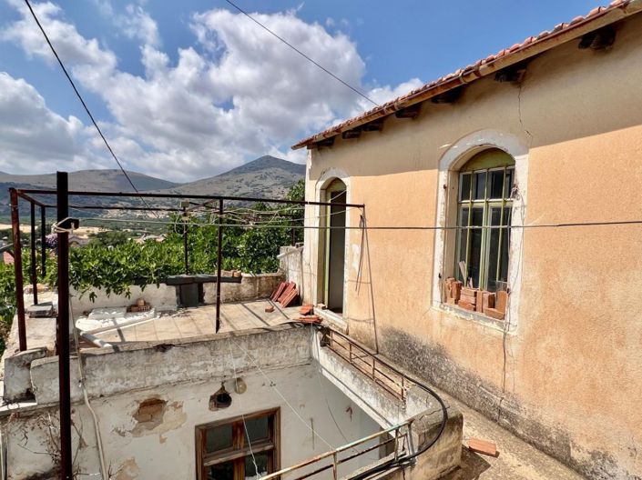 Image No.19-3 Bed House for sale