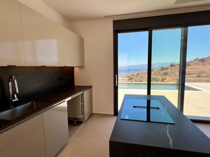 Image No.5-5 Bed Villa for sale