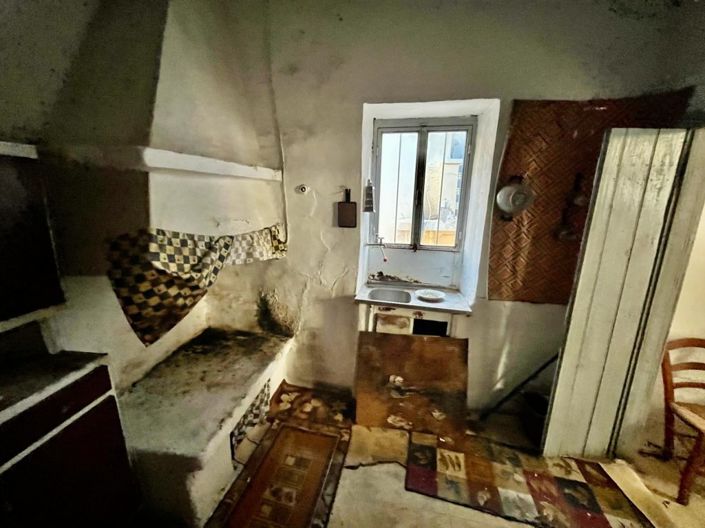 Image No.10-1 Bed House for sale