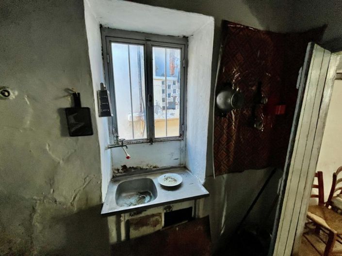 Image No.8-1 Bed House for sale