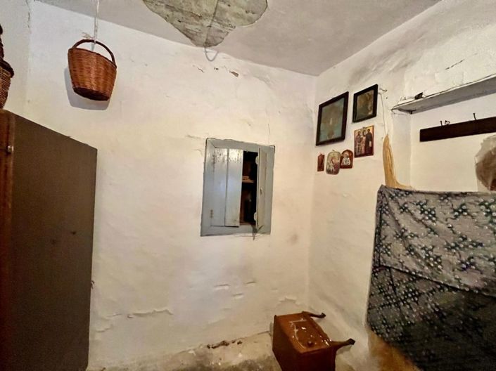 Image No.9-1 Bed House for sale