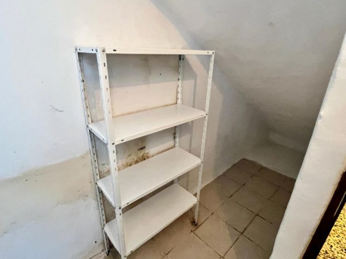 Image No.11-2 Bed House for sale