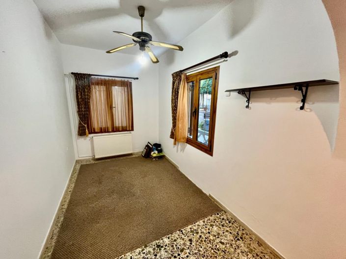 Image No.4-2 Bed House for sale