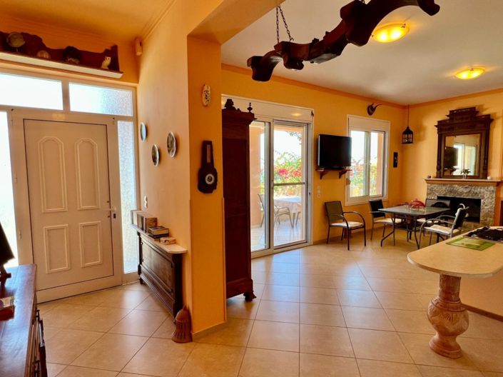 Image No.15-6 Bed House for sale