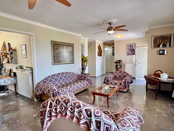Image No.24-6 Bed House for sale