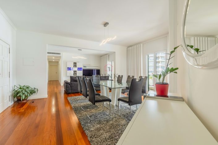 Image No.19-3 Bed Apartment for sale