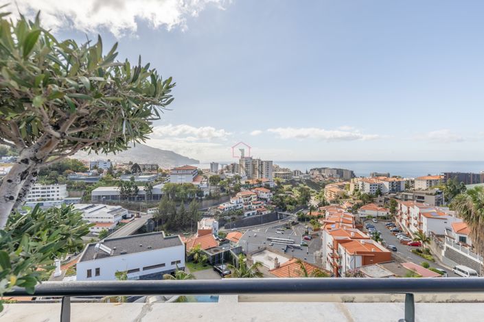 Image No.8-3 Bed Apartment for sale