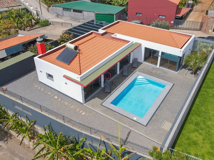 Image No.1-Villa de 3 chambres à vendre à Ribeira Brava