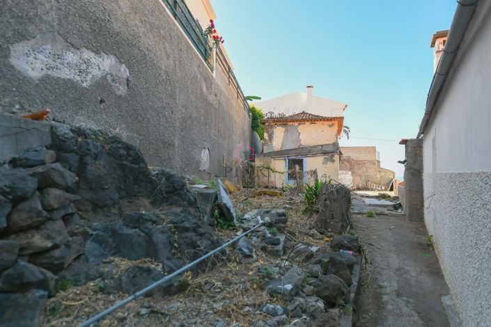 Image No.10-2 Bed Villa for sale