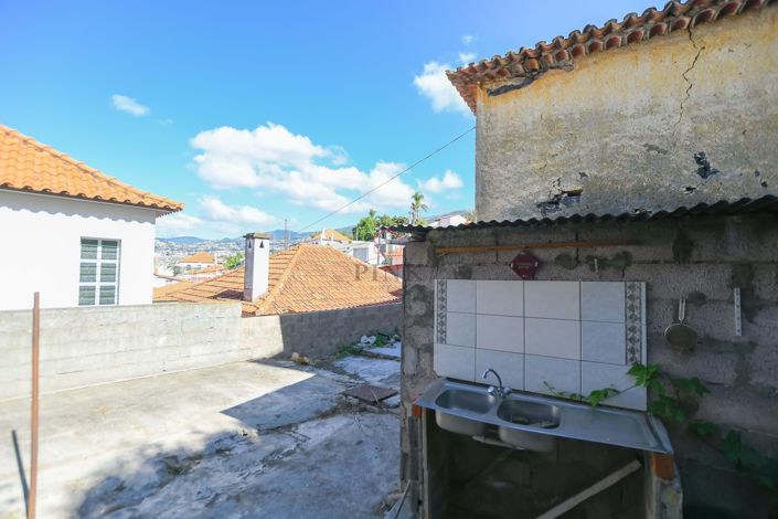 Image No.5-2 Bed Villa for sale