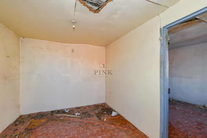 Image No.6-2 Bed Villa for sale