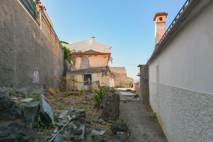 Image No.9-2 Bed Villa for sale