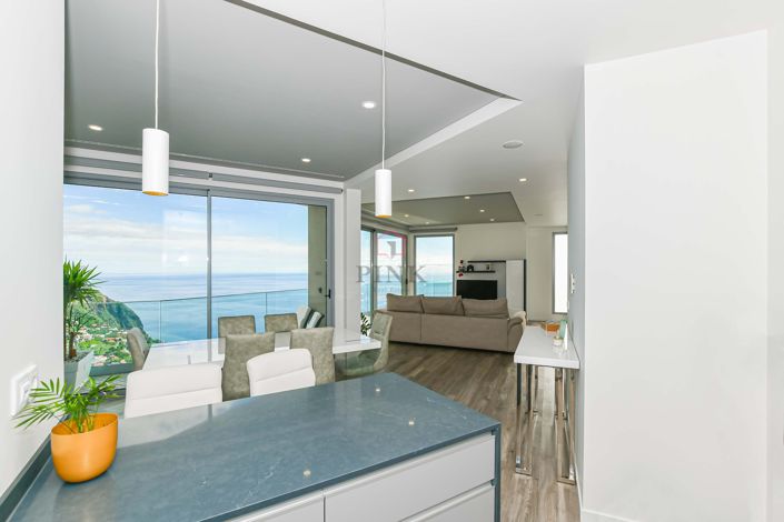 Image No.17-2 Bed Villa for sale