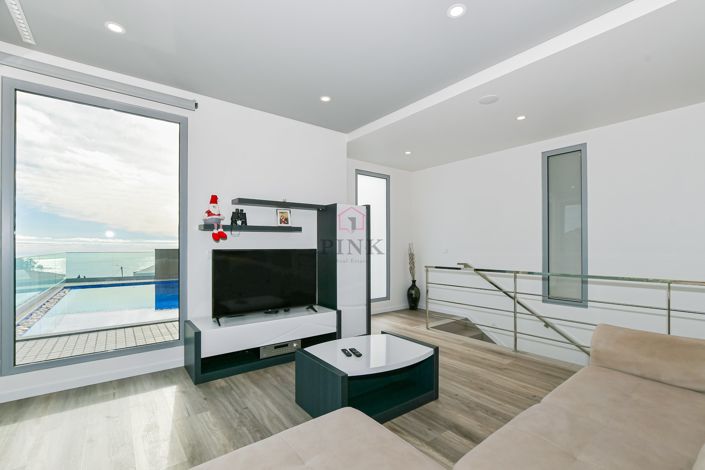 Image No.21-2 Bed Villa for sale