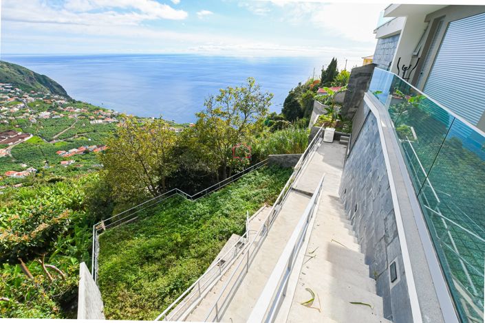 Image No.35-2 Bed Villa for sale