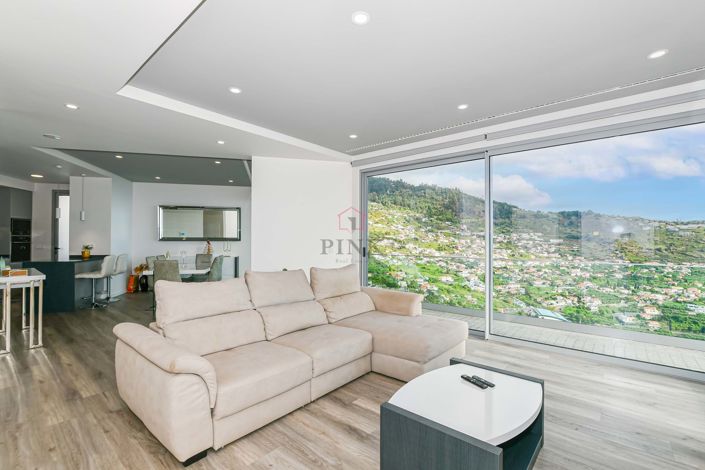 Image No.10-2 Bed Villa for sale