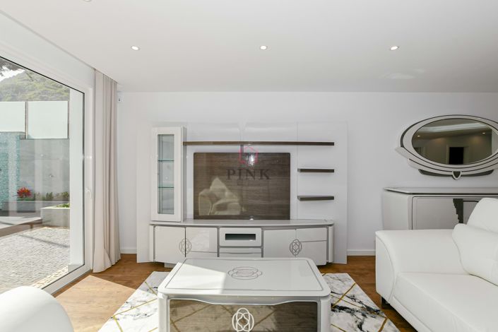 Image No.14-4 Bed Villa for sale