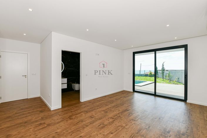 Image No.22-3 Bed Villa for sale