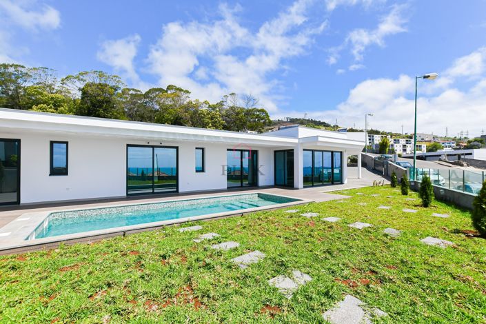 Image No.28-3 Bed Villa for sale