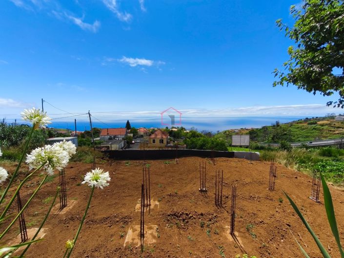 Image No.1-3 Bed Villa for sale