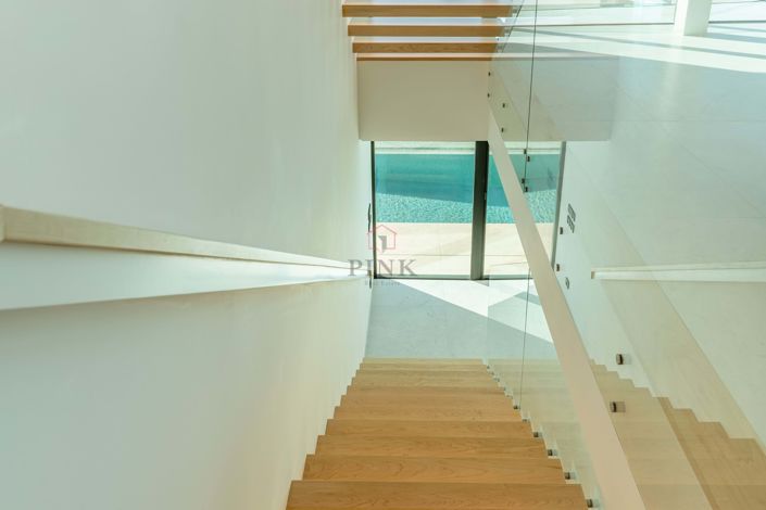 Image No.42-4 Bed Villa for sale