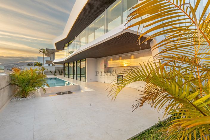 Image No.53-4 Bed Villa for sale