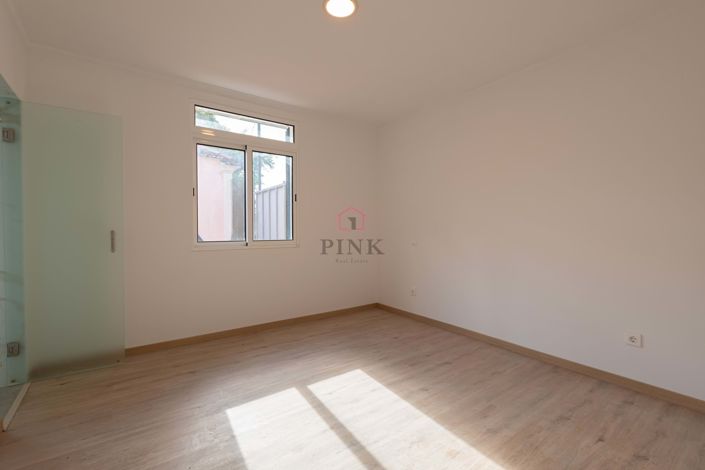 Image No.7-3 Bed Villa for sale