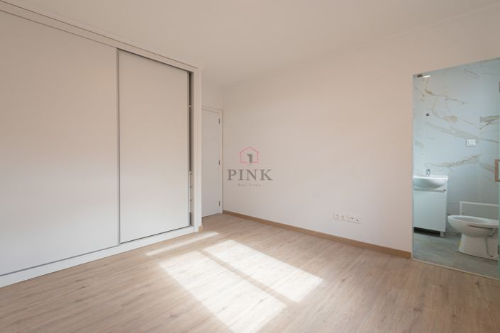 Image No.11-3 Bed Villa for sale