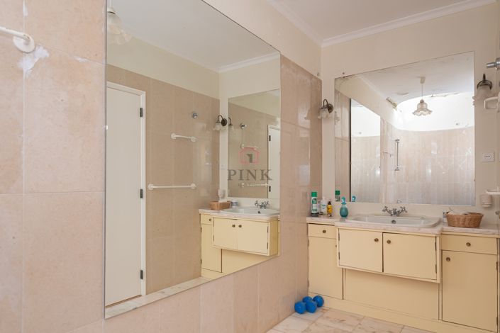 Image No.27-3 Bed Villa for sale