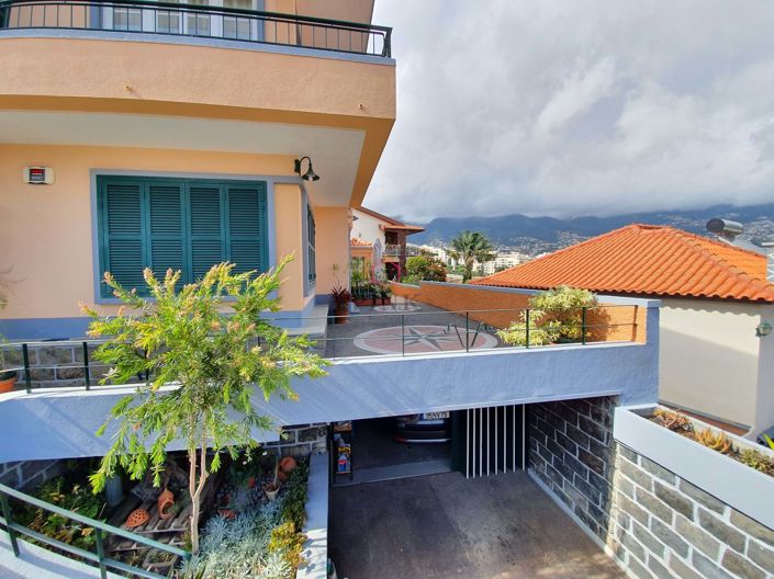 Image No.15-5 Bed Villa for sale