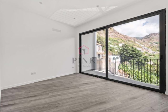 Image No.11-3 Bed Villa for sale