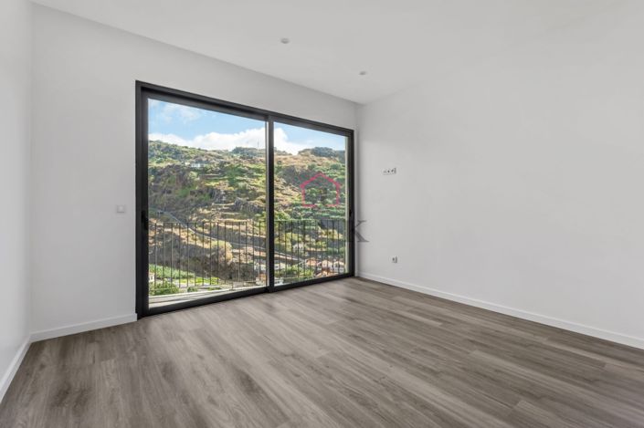 Image No.8-3 Bed Villa for sale