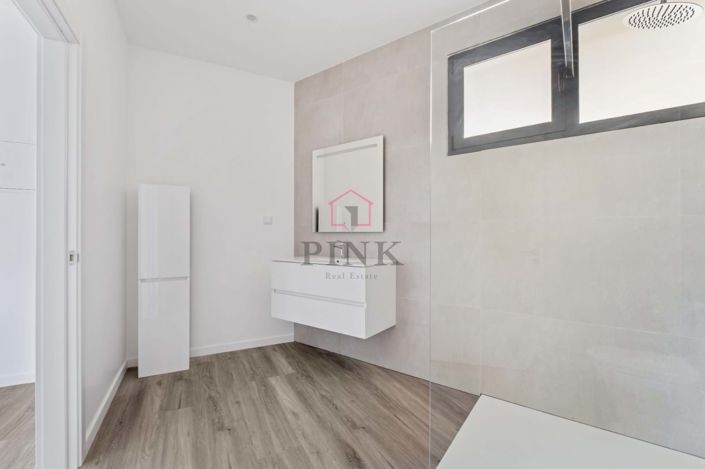 Image No.9-3 Bed Villa for sale