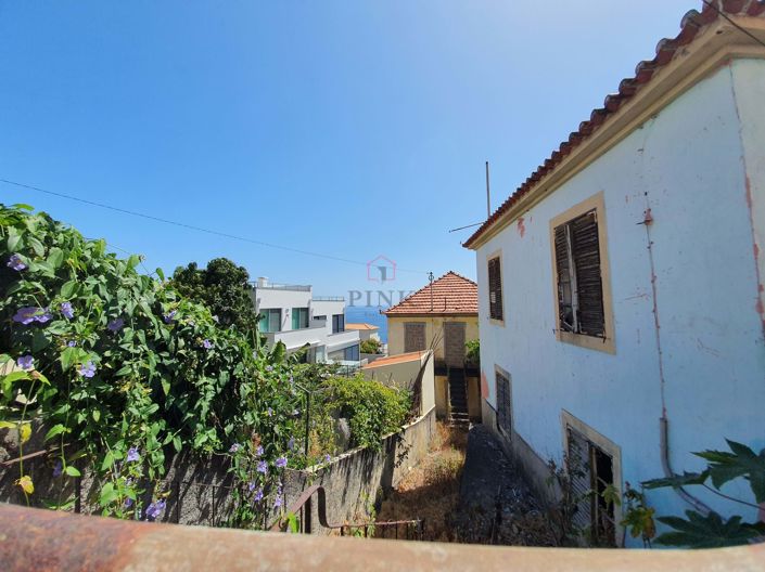 Image No.1-3 Bed Villa for sale