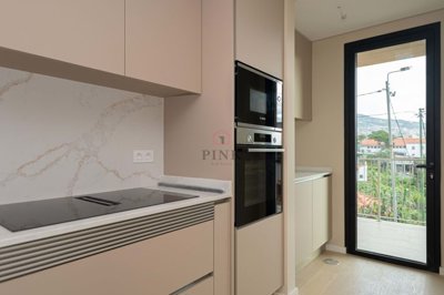 1862-514082-20eb4152a9fbcfd5b78c9c0612bb54ff9