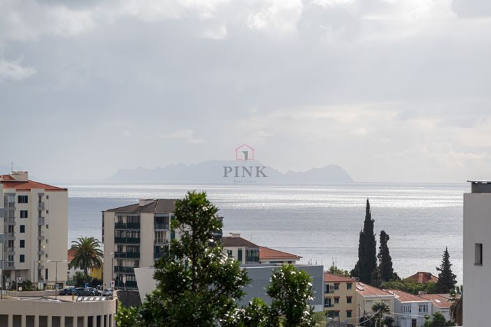 Image No.12-3 Bed Apartment for sale