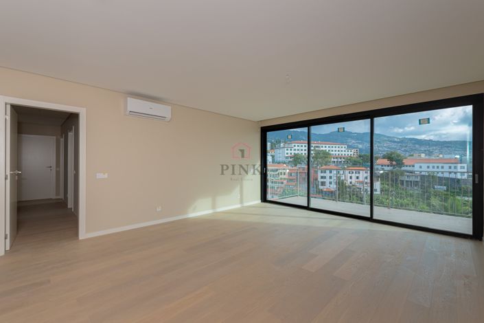 Image No.14-3 Bed Apartment for sale