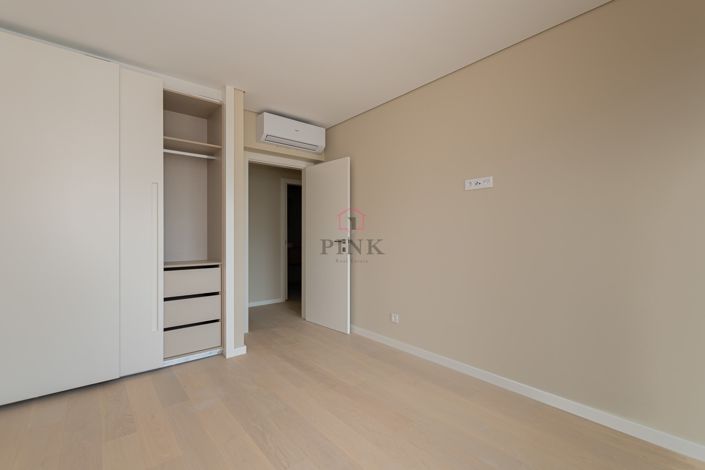 Image No.18-3 Bed Apartment for sale