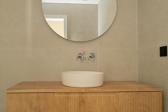 Image No.21-3 Bed Apartment for sale