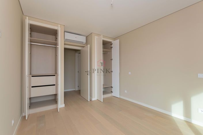 Image No.25-3 Bed Apartment for sale