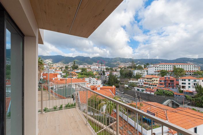 Image No.41-3 Bed Apartment for sale