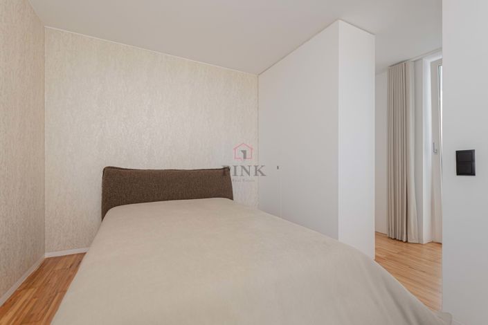 Image No.18-3 Bed Semi-Detached for sale