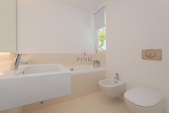 Image No.21-3 Bed Semi-Detached for sale